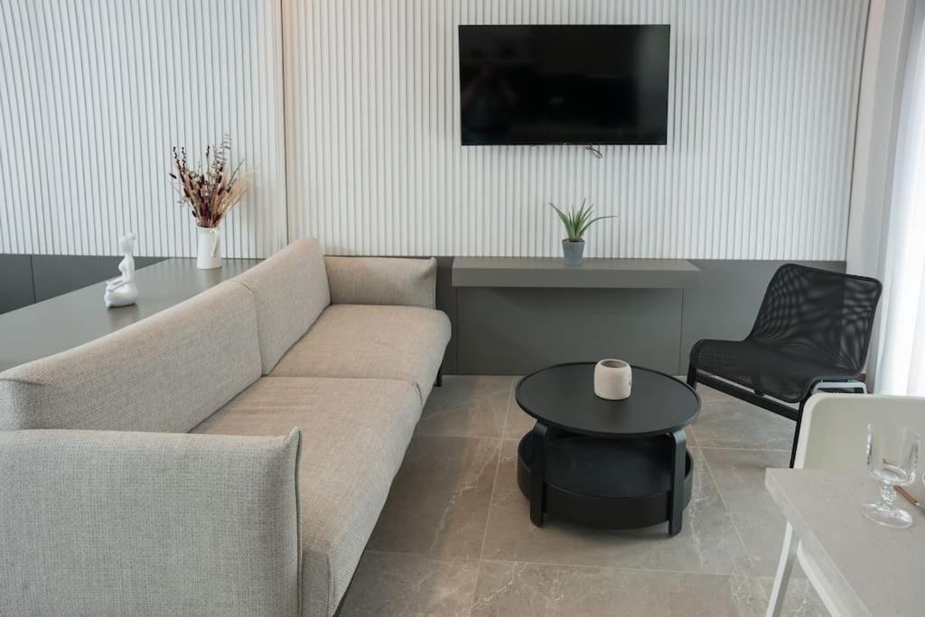 Minoas Suite The Sense Of Luxury Heraklion  Bagian luar foto